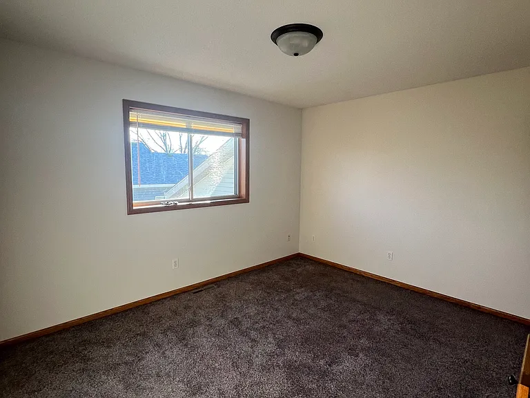 239 Sundance Rd — Photo 10