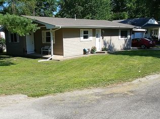 511 N 11th St, Auburn, IL 62615