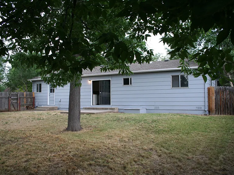 1320 Southridge Dr — Photo 15