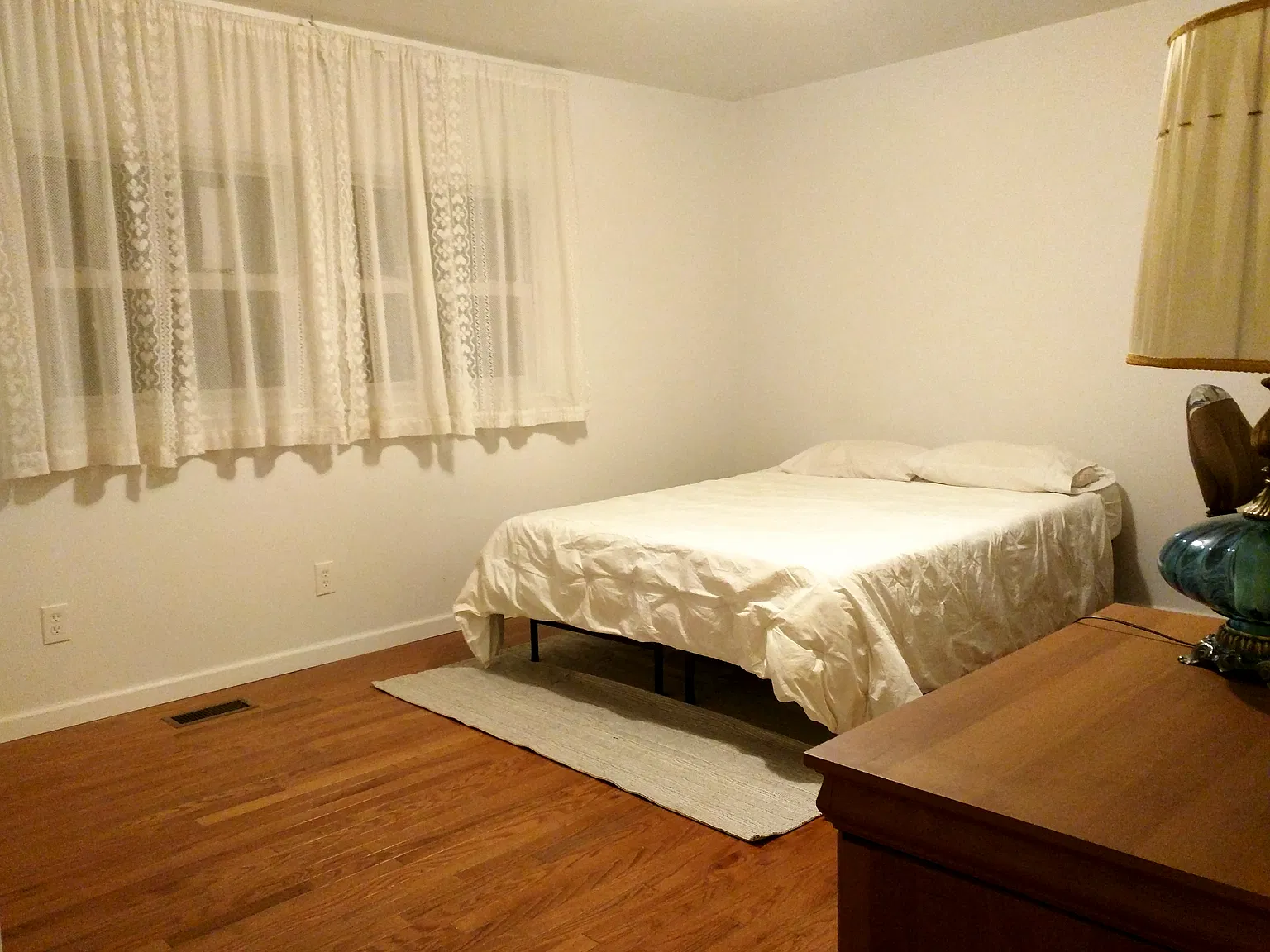 2 bed, 6500 sqft, $850 — Photo 4