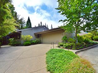 401 Ridge Gate Rd, Orinda, CA 94563