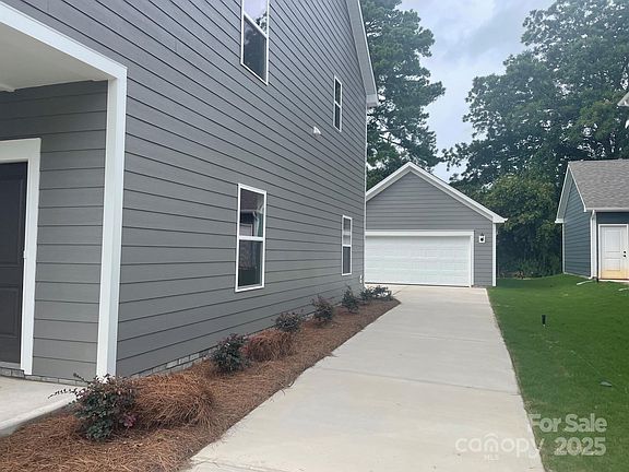2nd image of 4012 Grommet Ct