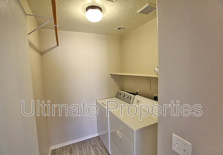 6132 N Florence Ave — Photo 12