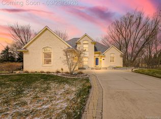 1704 Wethersfield Ct, Rochester Hills, MI 48309