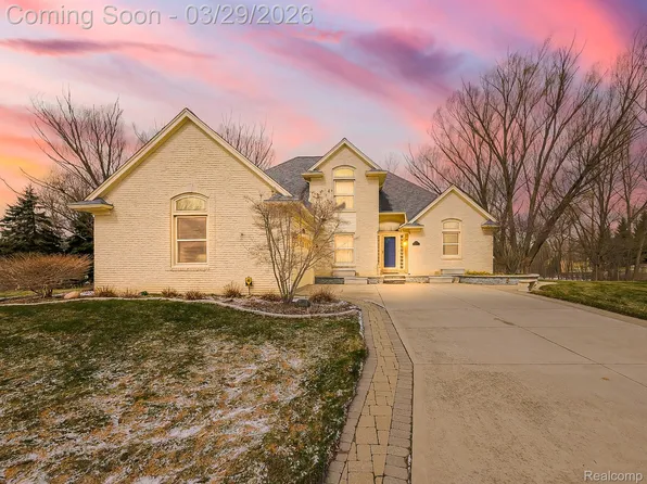 1704 Wethersfield Ct, Rochester Hills, MI 48309