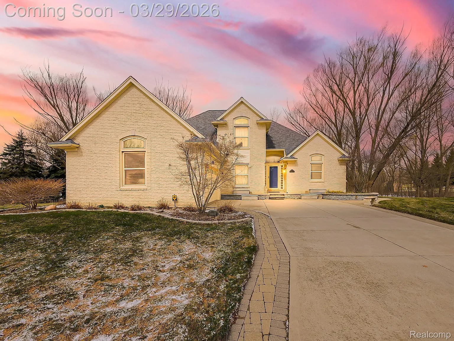 1704 Wethersfield Ct photo 1