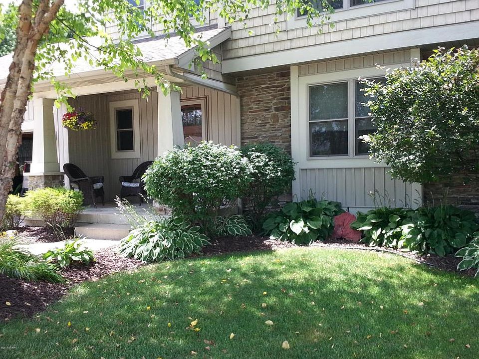 1st image of 967 Sunset Hills Ave NW