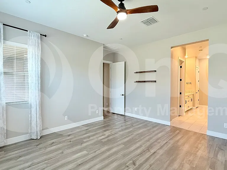 1906 N 140th Dr — Photo 18