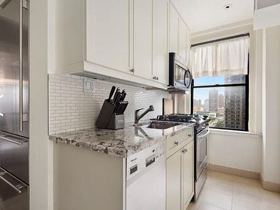 3rd image of 865 1st Ave APT 15B