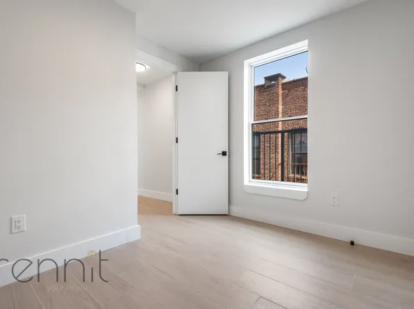 320 Linden Boulevard image 11 of 30