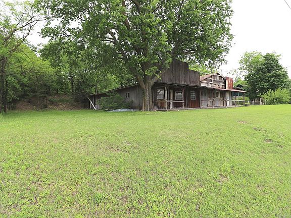 3rd image of 3760 SE Washington Blvd