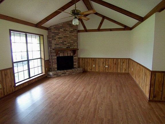 2nd image of 216 Emerald Dr