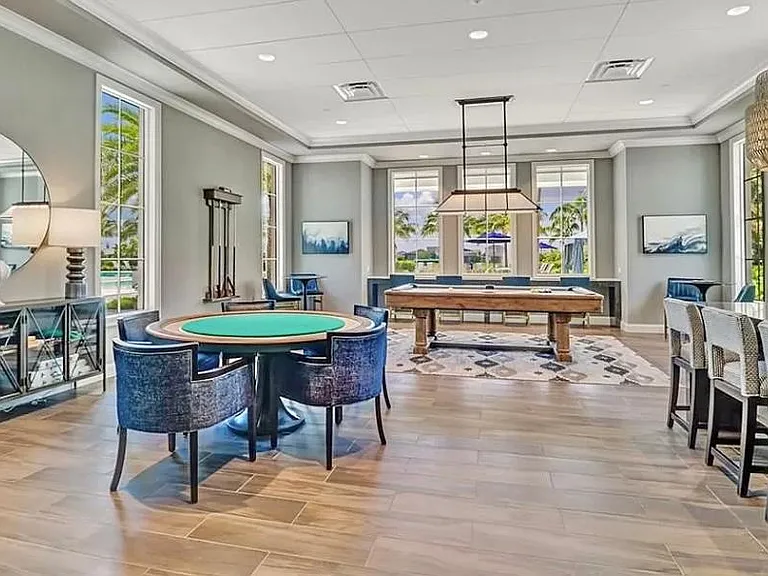 9134 Cayman Dr — Photo 37