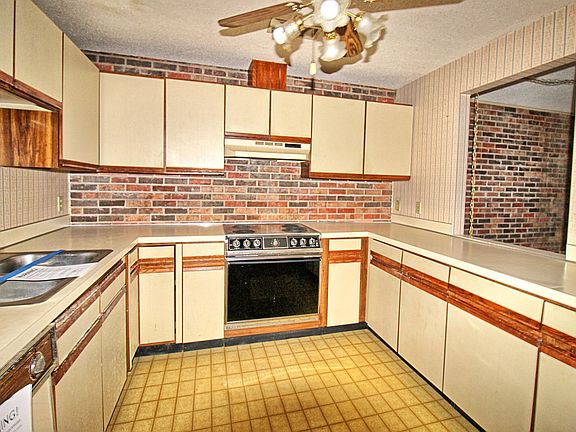 4th image of 500 Fleetwood Dr APT 5