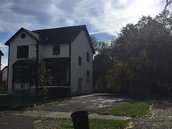 3rd image of 317 Furman St