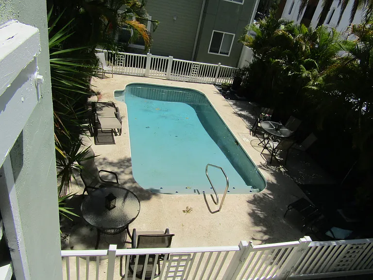 607 S Albany Ave #12 — Photo 9