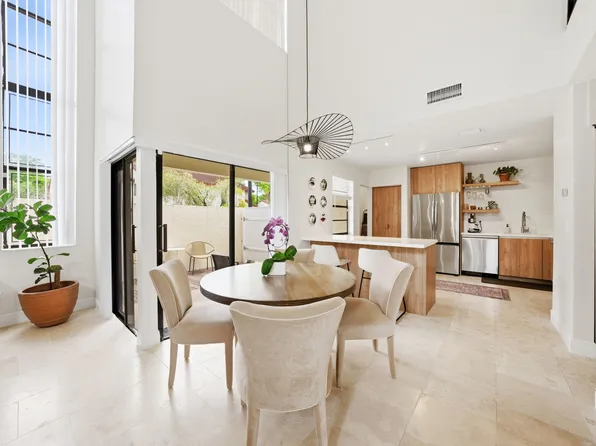 327 Ives Dairy Rd APT 5, Miami, FL 33179