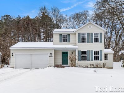 8204 Crestview Dr, Greenville, MI, 48838