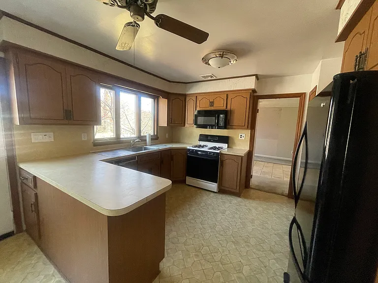 457 Pond Path E — Photo 7