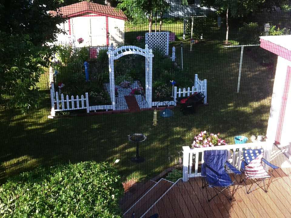 2nd image of 402 Douglas Ave