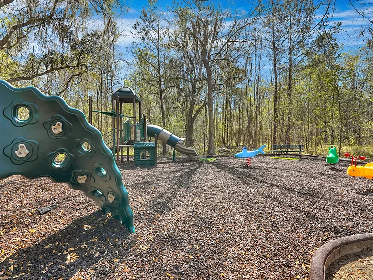 17 Crown Ct — Photo 48