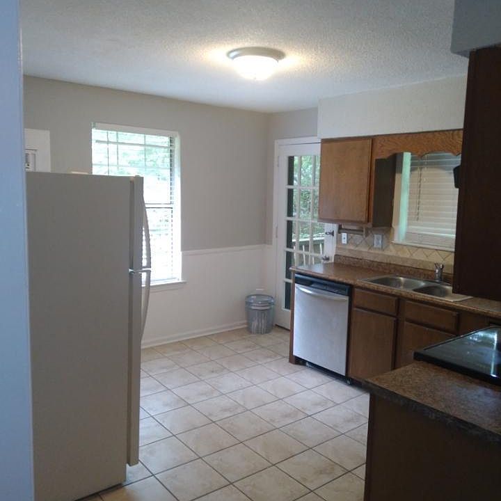 1st image of 5727 N Morgan Ln APT 2