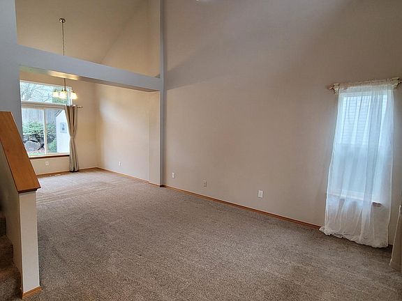 Front door to living/dining