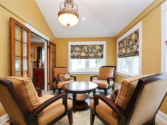 3rd image of 42 Highland Dr