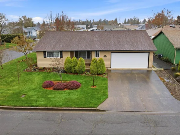 1967 Astor Way, Woodburn, OR 97071