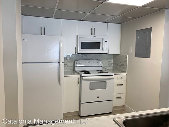 5th image of 3800 NE 168th St #300
