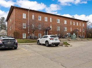 200 Grandview Ct #207, Iowa City, IA 52246