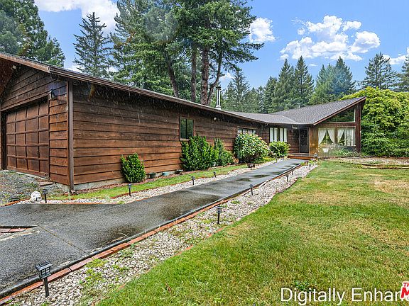 2nd image of 220 Malvin Murphy Ln