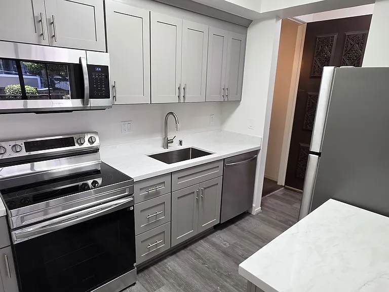 1427 Floribunda Ave #106 — Photo 5
