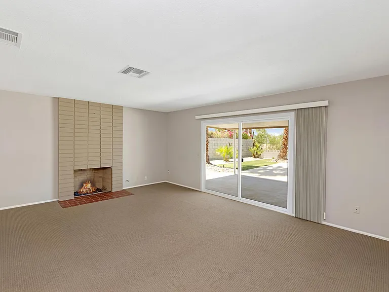 72896 Tamarisk St — Photo 6