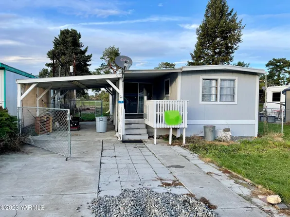 451 Pence Rd Trailer 20, Yakima, WA 98908