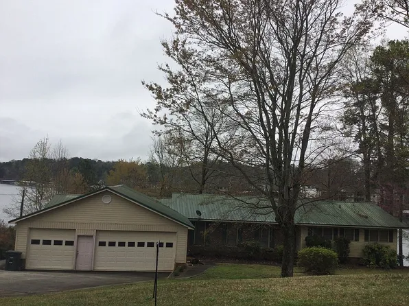 608 Northampton Rd, Seneca, SC 29672