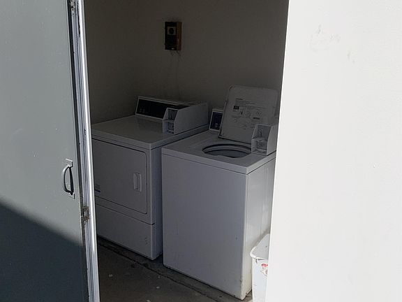 2nd image of 3852 45th St APT 3