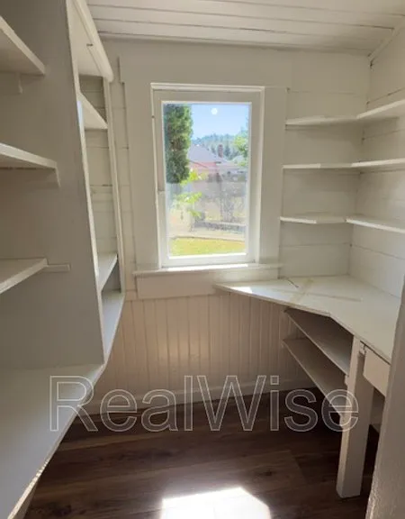1105 SE Pine St — Photo 10