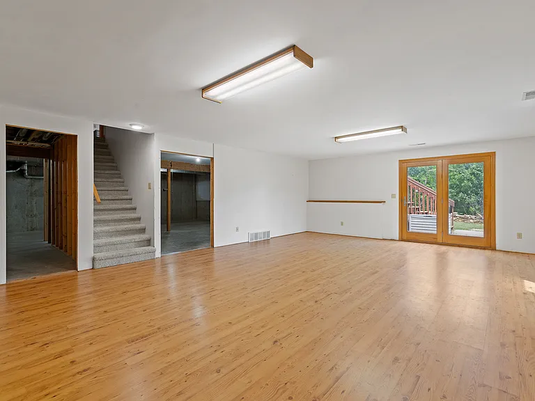 1132 Enchantment Rd — Photo 5