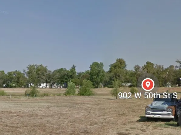 902 W 50th St S, Wichita, KS 67217