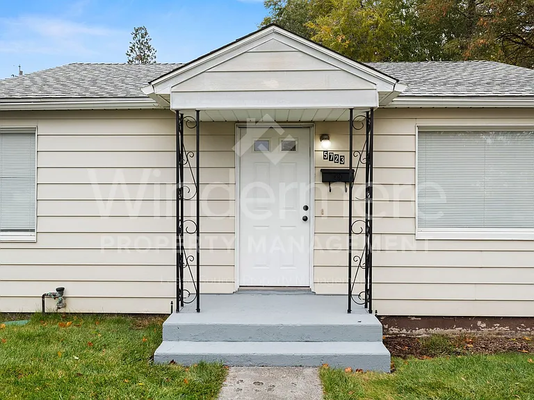 5723 N Milton St — Photo 23