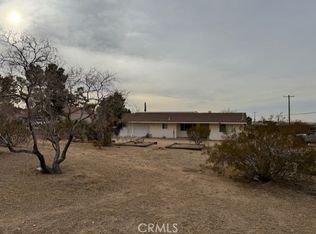 9448 Navajo Rd, Apple Valley, CA 92308