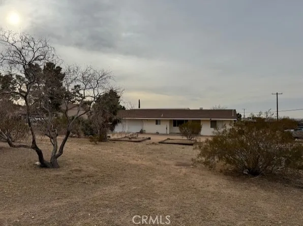 9448 Navajo Rd, Apple Valley, CA 92308