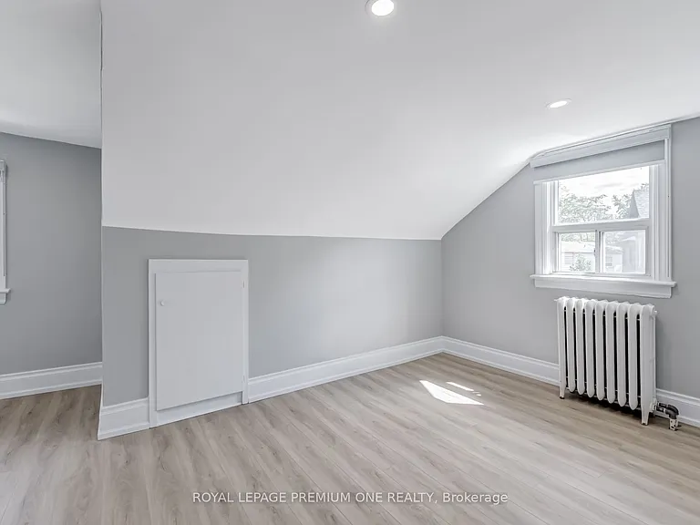 79 25th St #2 — Photo 20