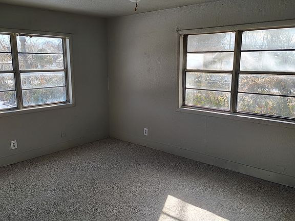 3rd image of 5115 N Utica Ave