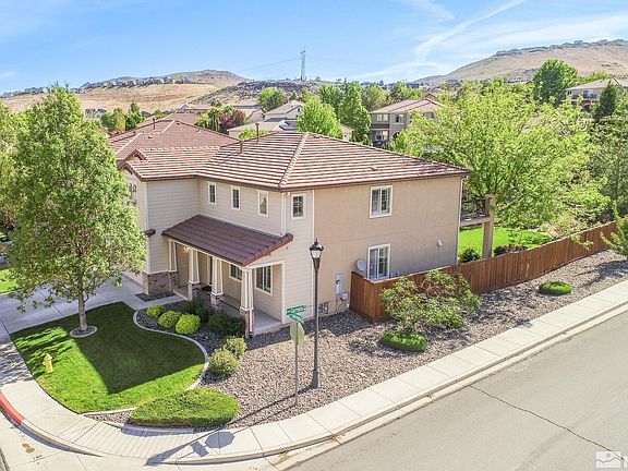 3rd image of 2460 Sorrento Ln