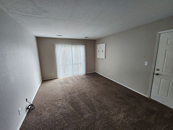 2nd image of 1015 39th St APT 301