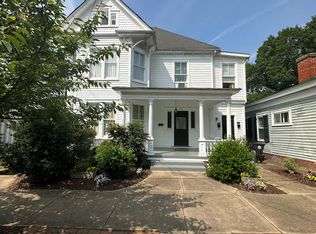 1114 Prince Edward St, Fredericksburg, VA 22401