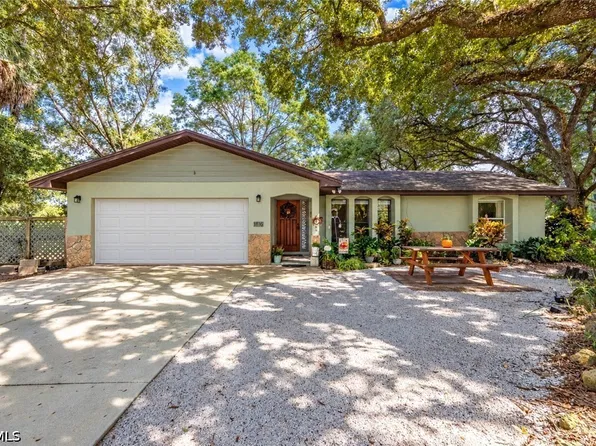 1816 Grant Ave, Lehigh Acres, FL 33972
