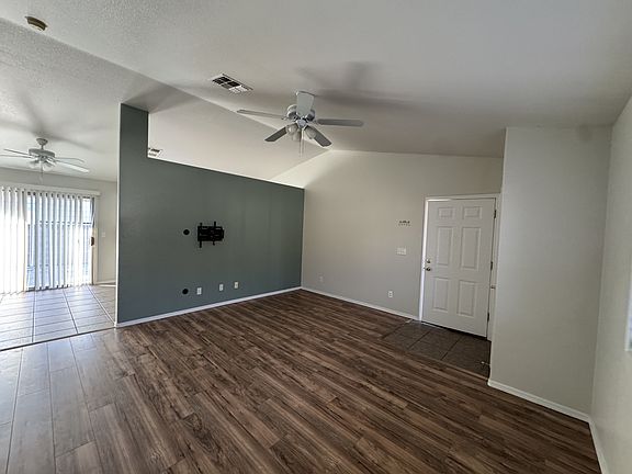 3rd image of 2720 Superba Ave